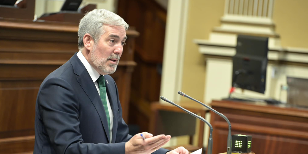 Clavijo rechaza ir contra el turismo en Canarias pero advierte: «No es barra libre»