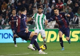 Fichajes: el Córdoba CF busca lateral izquierdo en un mercado muy complicado