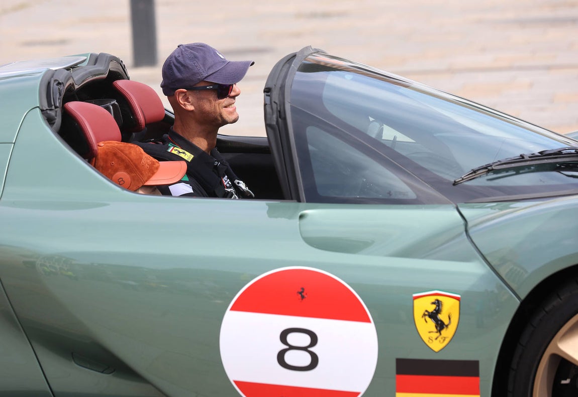La espectacular concentración de ferraris en Palma del Río, en imágenes