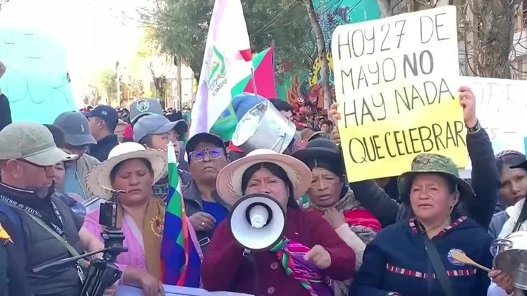 Seguidores del expresidente de Bolivia Evo Morales intentaron inscribir a la fuerza su candidatura a la Presidencia