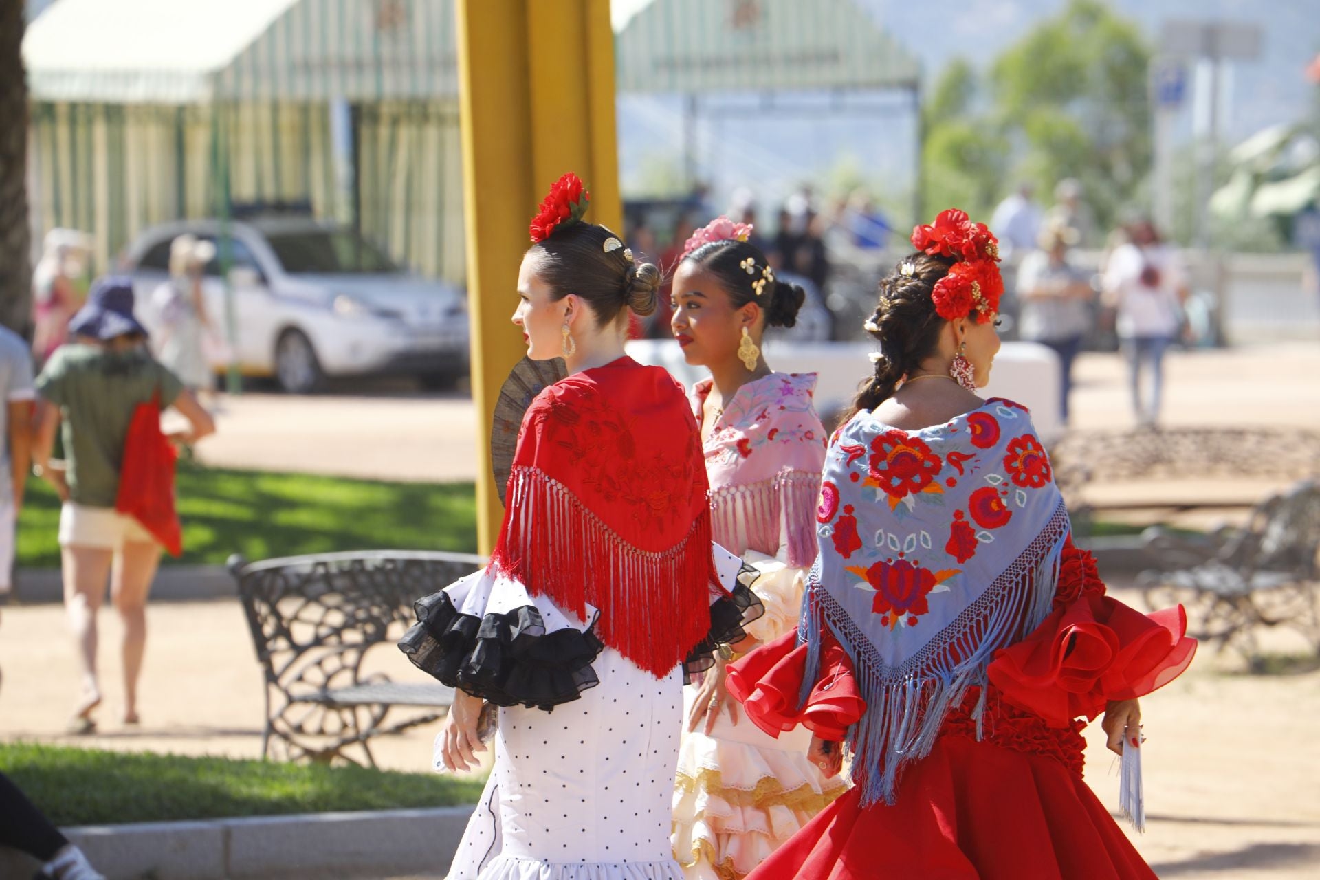 El brillante ambiente del miércoles de Feria en Córdoba, en imágenes