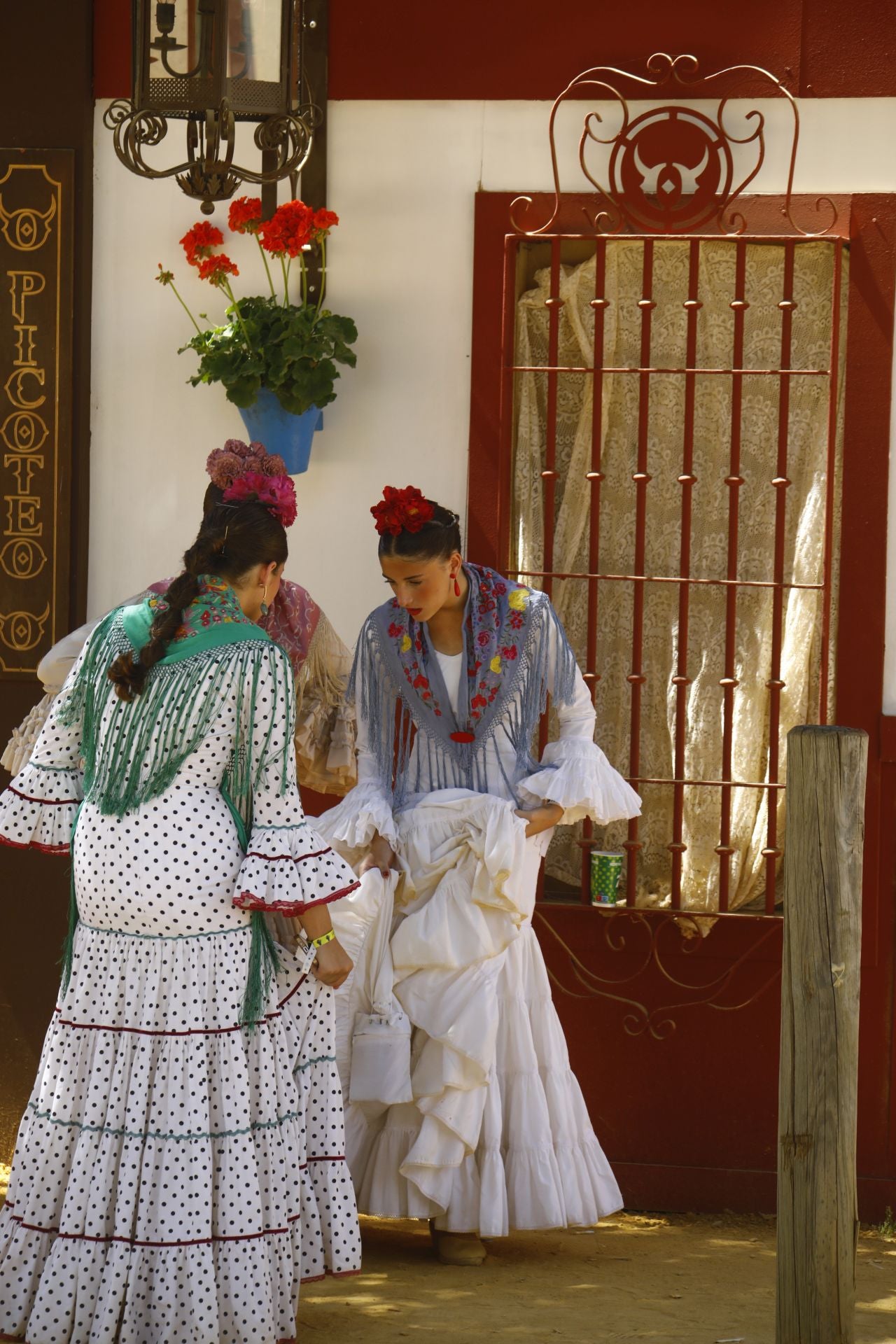 El brillante ambiente del miércoles de Feria en Córdoba, en imágenes