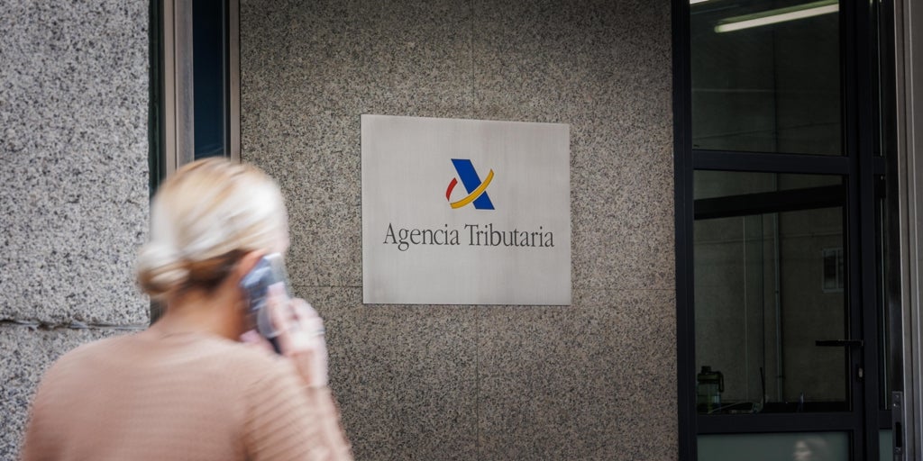 El ayuntamiento de madrid vuelve a colaborar con hacienda para ayudar a presentar la declaración de la renta de manera gratuita