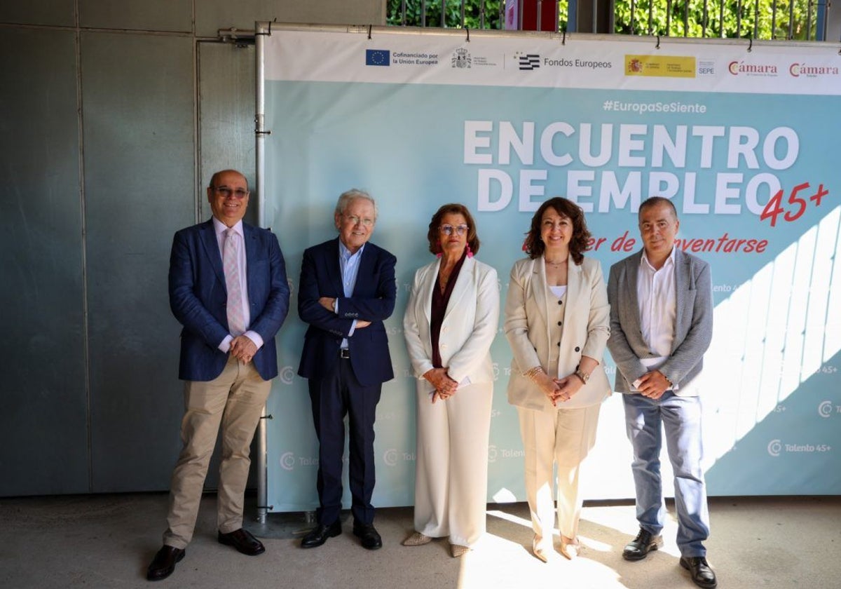 Juan Marín, Fernando Ónega, María Ángeles Martínez, Elena García y Miguel Ángel Iniesta en la apertura de la jornada