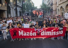 Una séptima manifestación vuelve a exigir la dimisión de Mazón por la dana con menos participación
