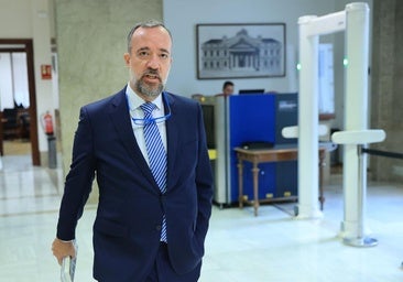 La juez manda a prisión a Francisco Martínez, ex número dos de Interior con el PP, y al hacker Alcasec