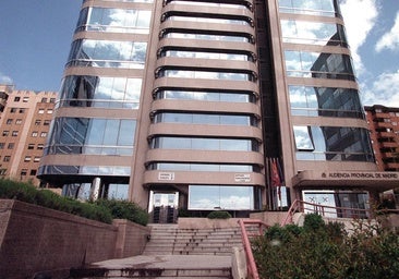 Piden más de 5 años de cárcel para una mujer por lesiones homófobas a una pareja de vecinos durante más de un lustro