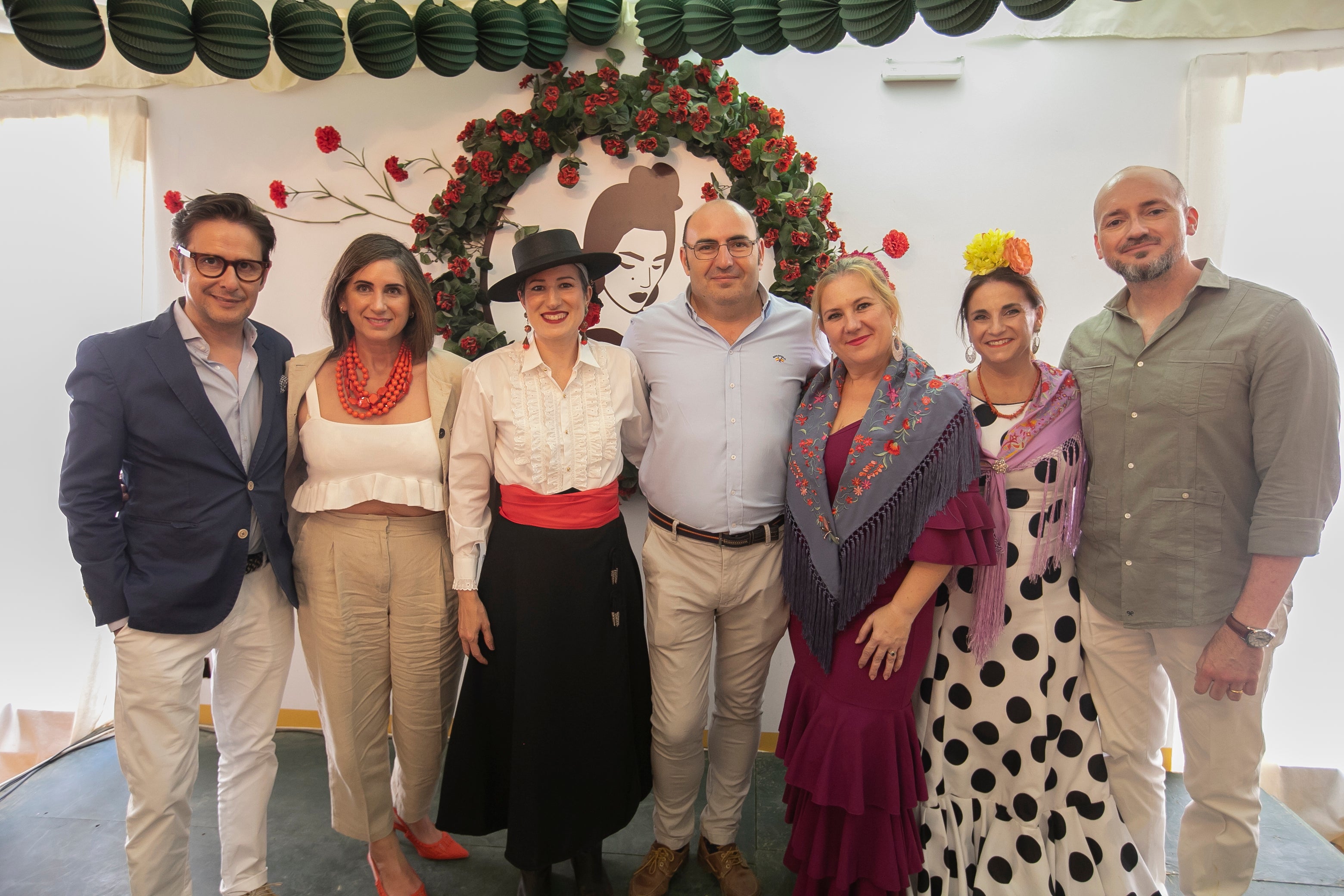 La animada vida de las casetas de la Feria de Córdoba este viernes, en imágenes