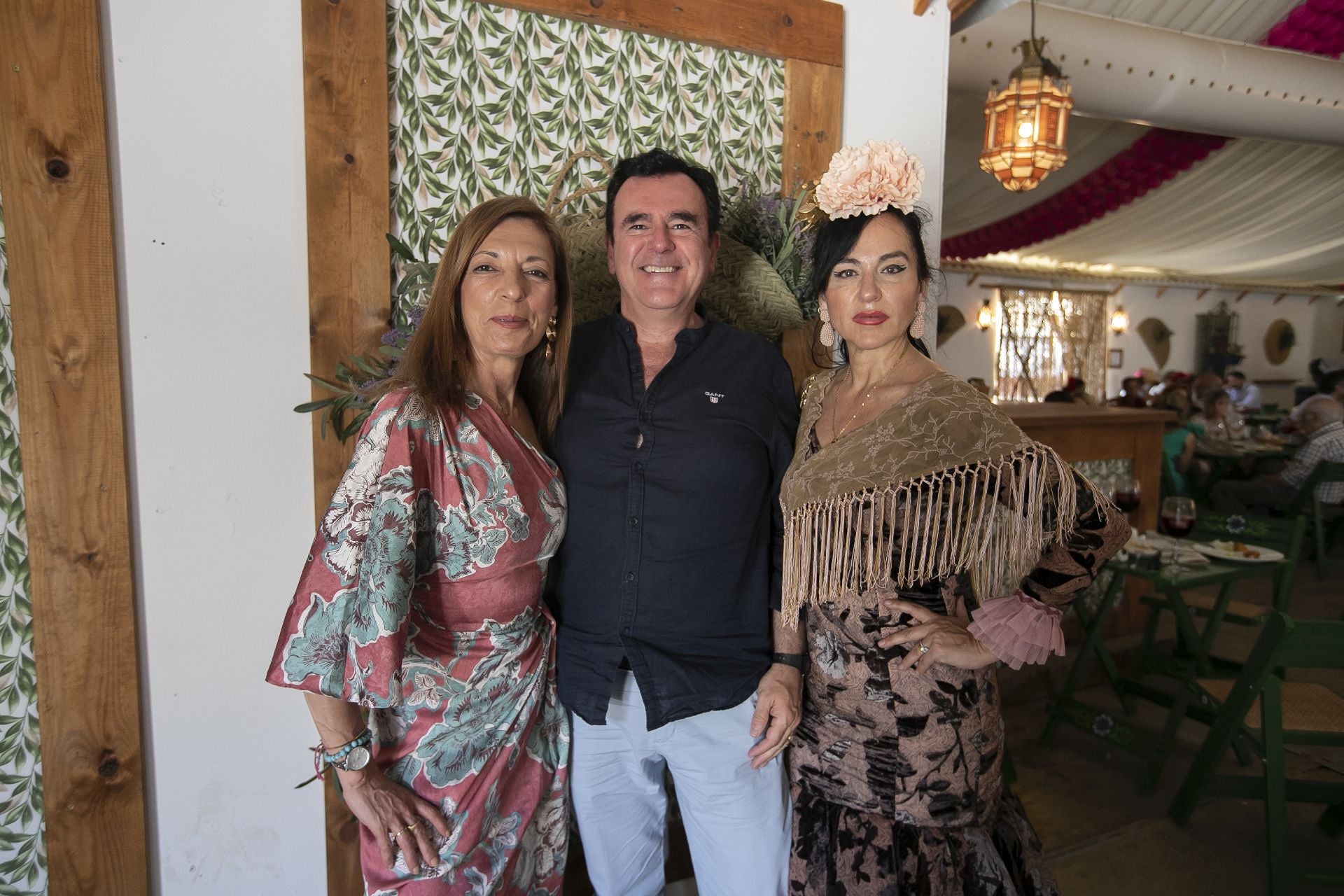 El espléndido ambiente en las casetas el viernes de Feria de Córdoba, en imágenes