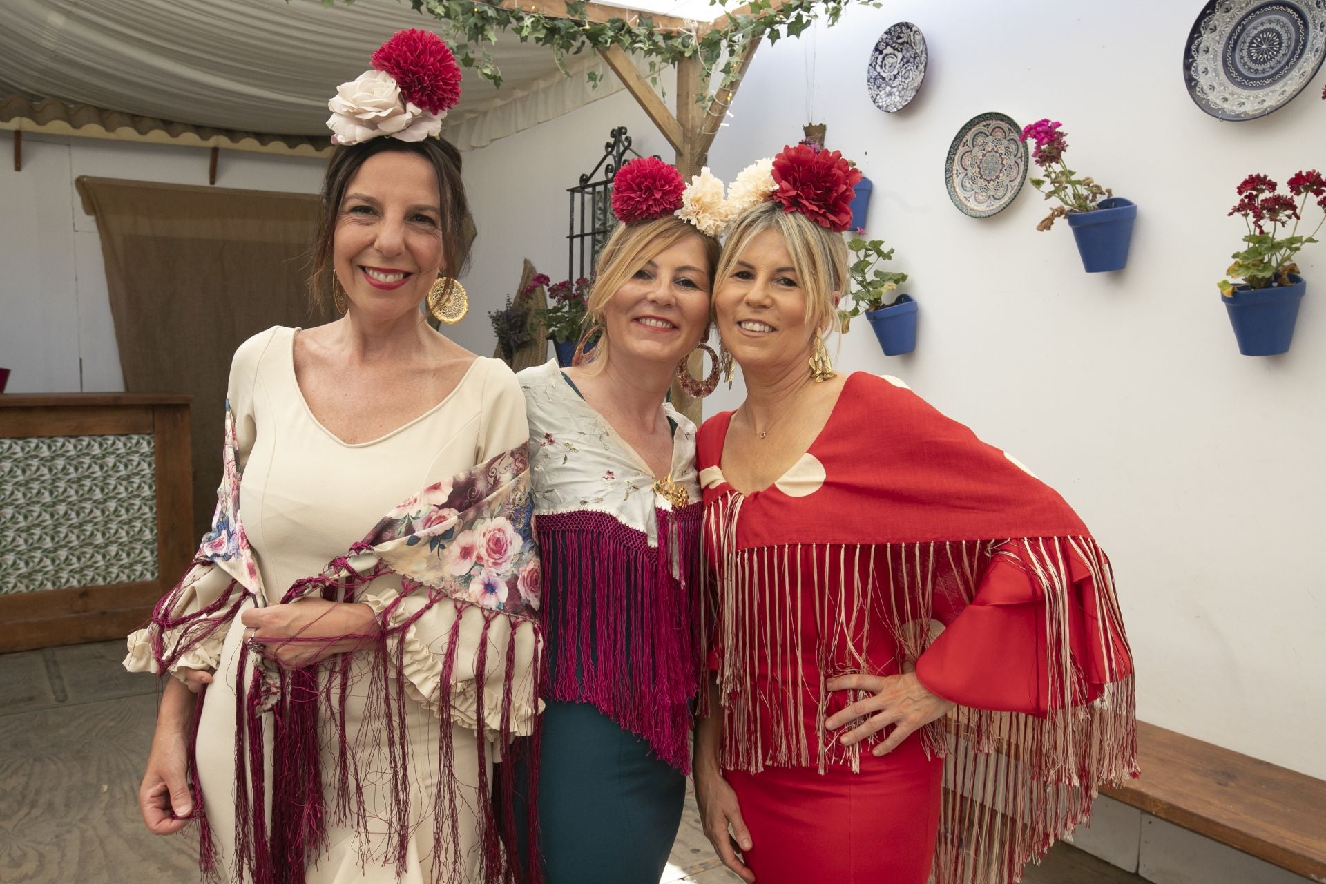 El espléndido ambiente en las casetas el viernes de Feria de Córdoba, en imágenes