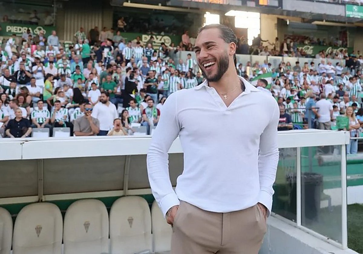 Dragisa Gudelj durante una de sus visitas al estadio