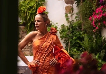 Águeda López luce la nueva creación flamenca de Juan Martín en plena Feria de Córdoba