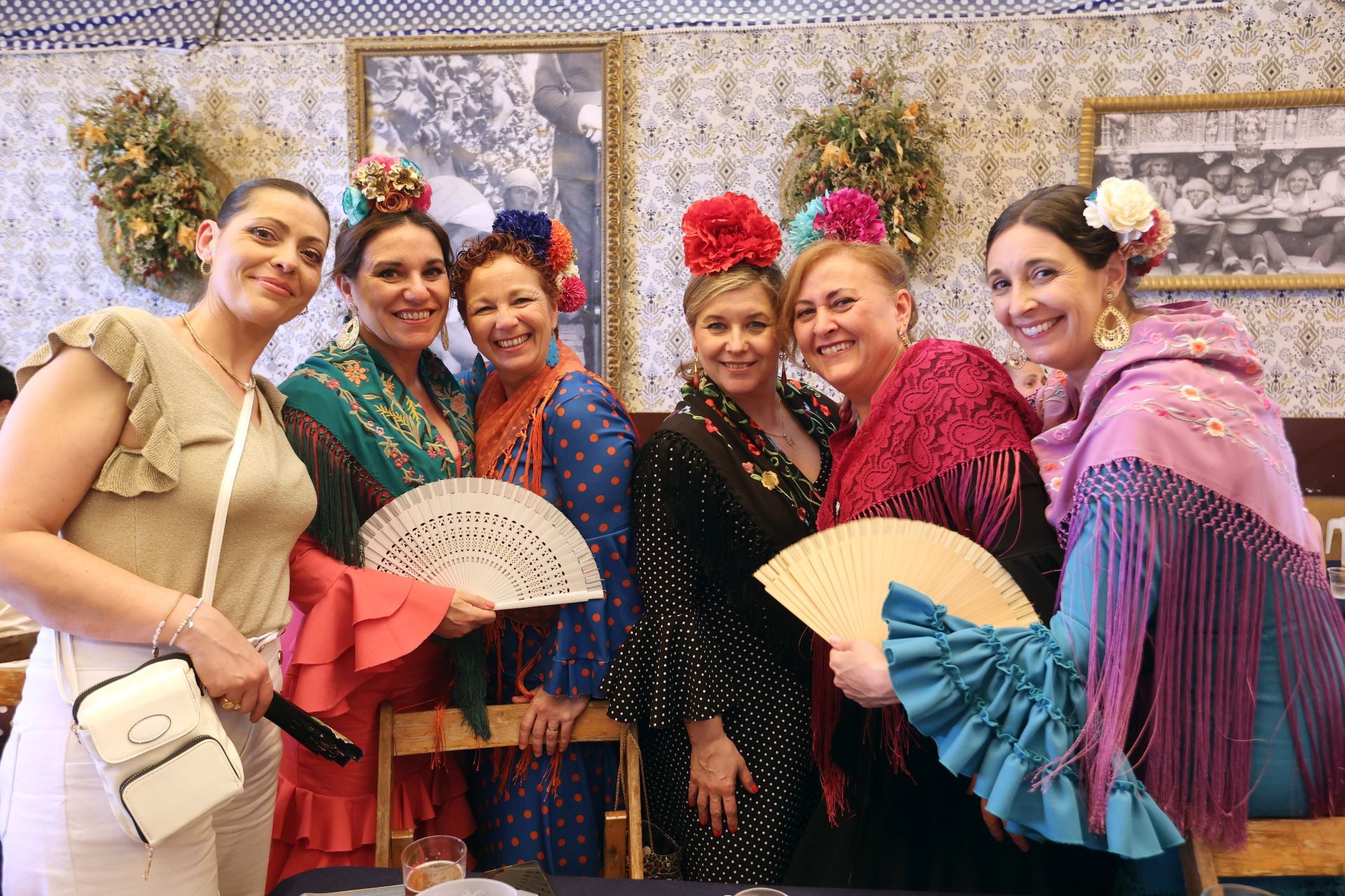 El animado ambiente de las casetas el último sábado de la Feria, en imágenes