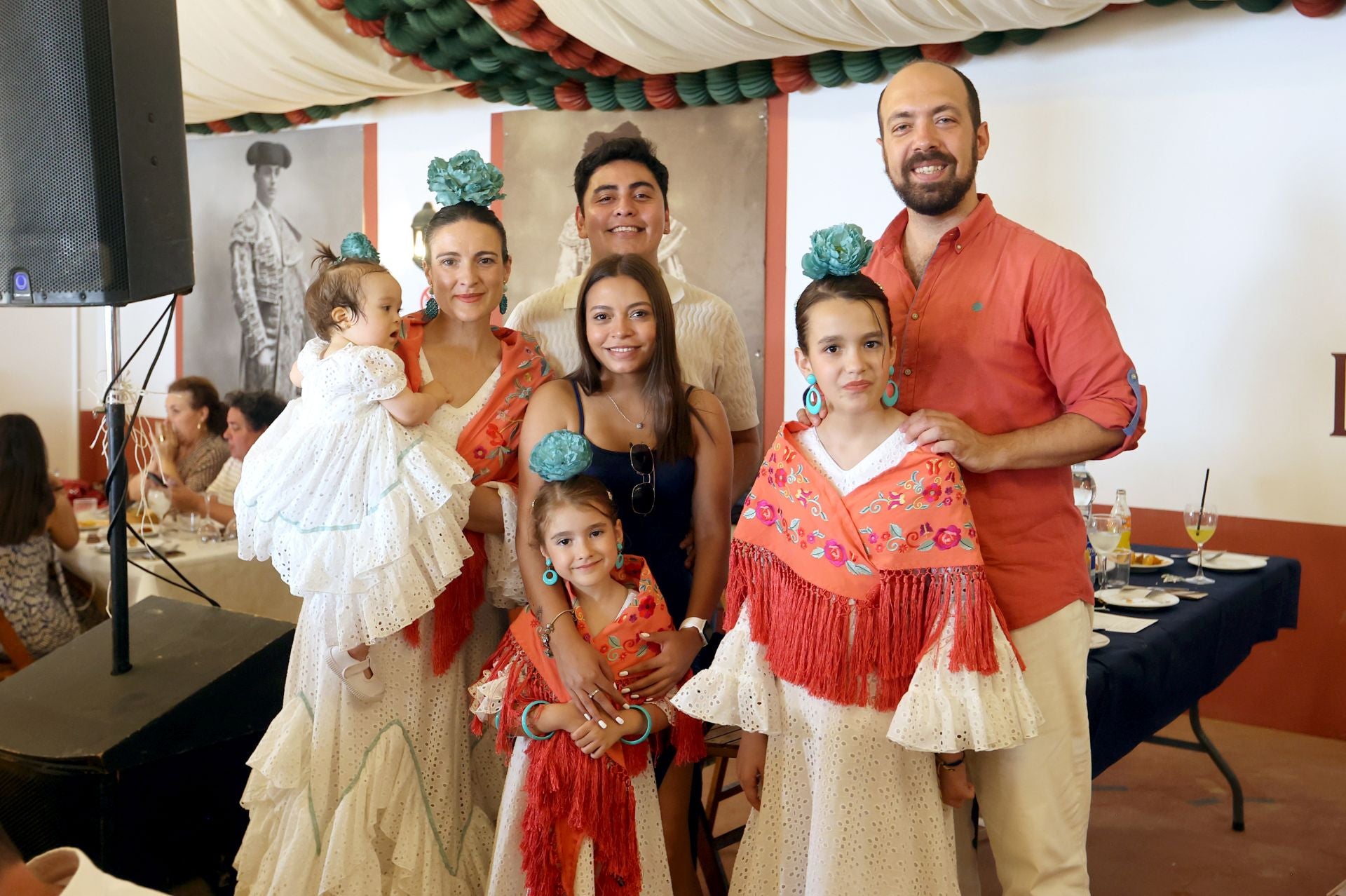 El animado ambiente de las casetas el último sábado de la Feria, en imágenes