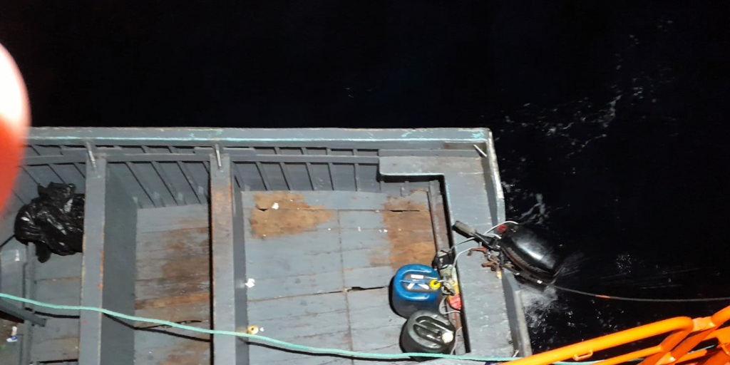 Rescatada una patera con 8 migrantes en aguas próximas a Lanzarote
