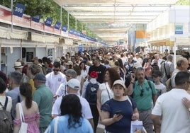 La Feria del Libro de Madrid retrasa la apertura al público de la tarde por alerta naranja meteorológica
