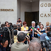 Clavijo adelanta que Canarias «no se va rendir» en buscar soluciones para los menores migrantes