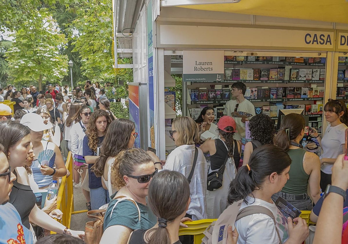 Quién firma hoy, sábado 7 de junio en la Feria del Libro de Madrid 2025