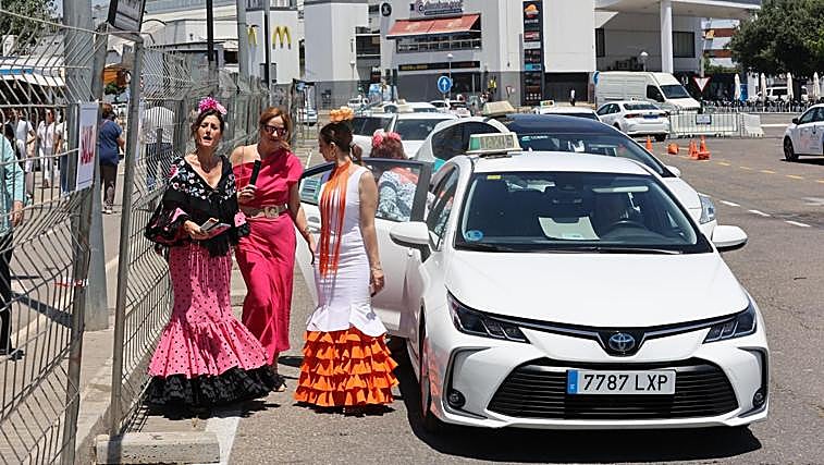 Feria de Córdoba 2025: éxito de público frente a la asignatura pendiente del confort en el Arenal