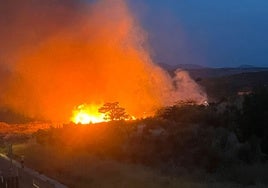 Extinguido el  incendio urbano desatado en el toledano barrio residencial de La Legua