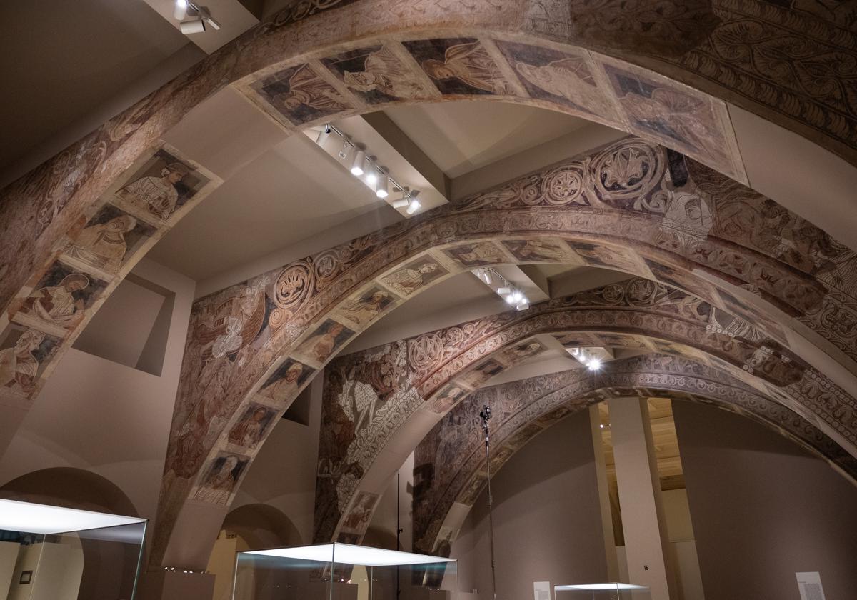 Murales del monasterio de Sijena expuestos en el Museu Nacional d'Art de Catalunya (Mnac)