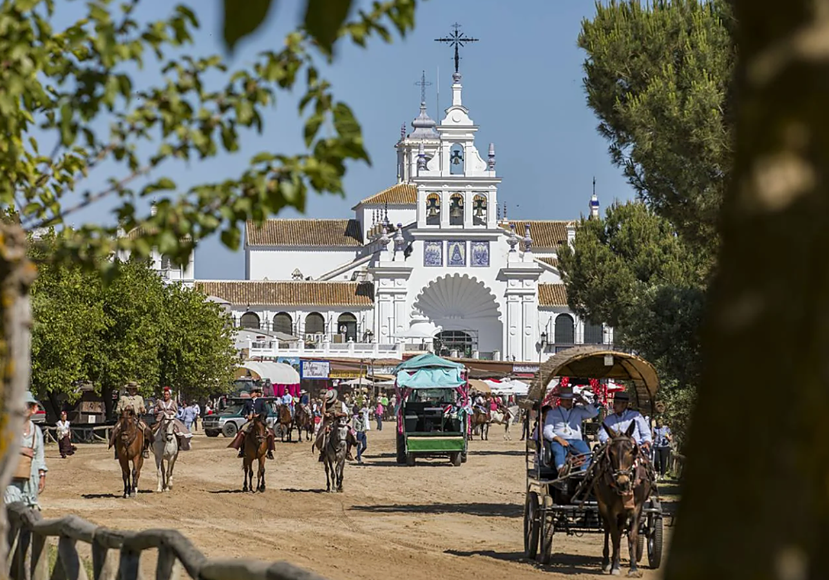 La aldea del Rocío, en un día de presentación de las hermandades filiales el pasado 2024