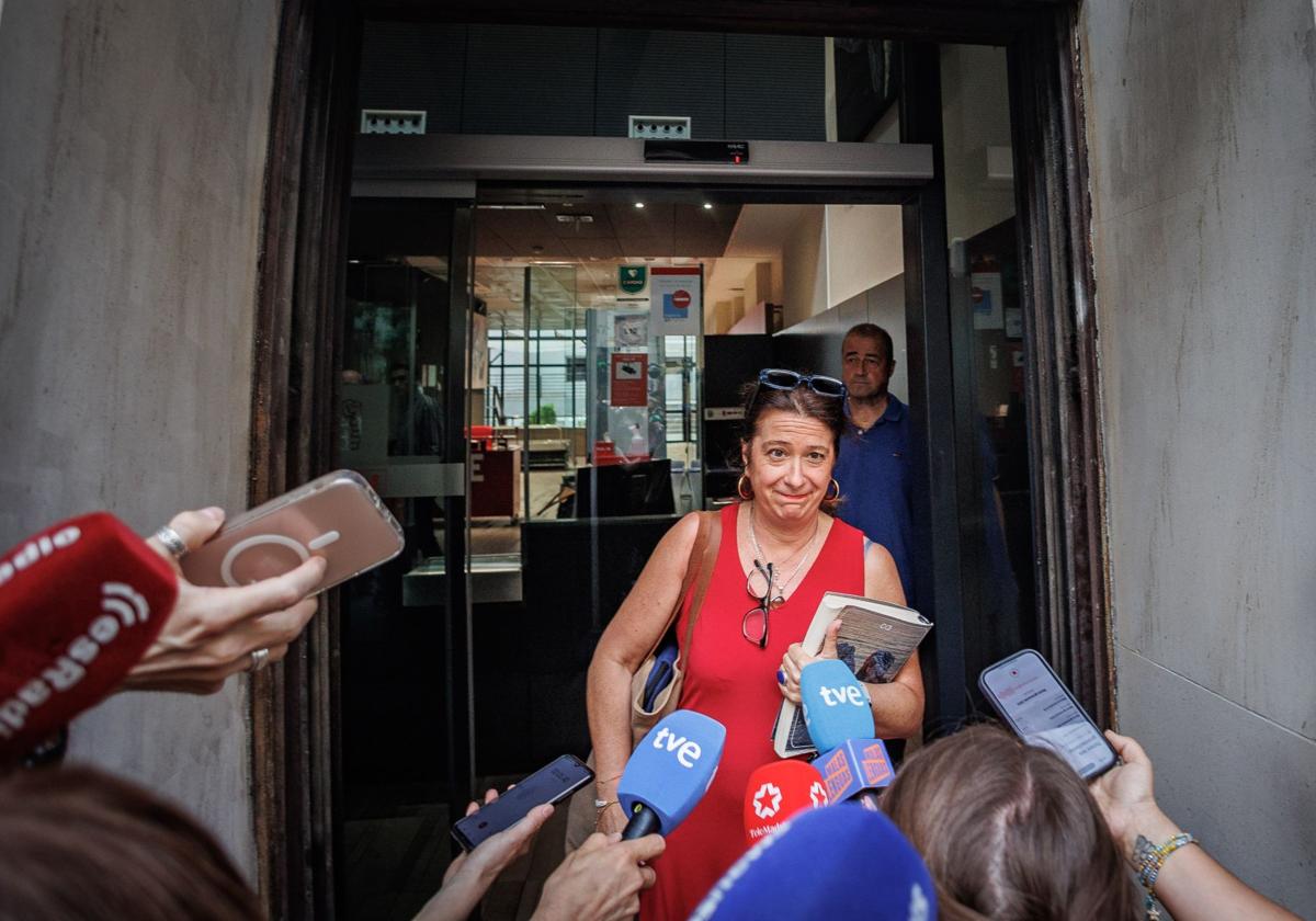 Leire Diez sale este martes de la sede socialista de Ferraz