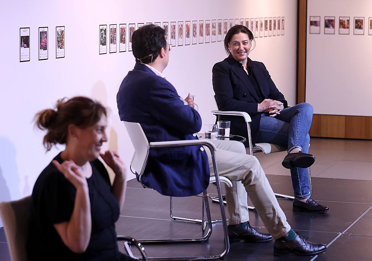 Rosa Belmonte, en conversación con el director de ABC Córdoba, Francisco J. Poyato