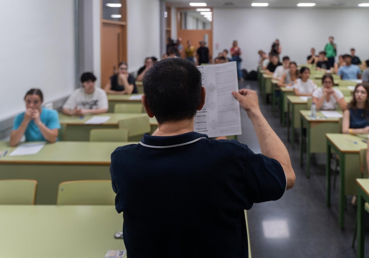 Un total de 13.098 alumnos se enfrentan a la selectividad 2025 en la provincia de Valencia