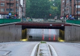 Una gran tromba de agua inunda túneles, calles y garajes en Valladolid