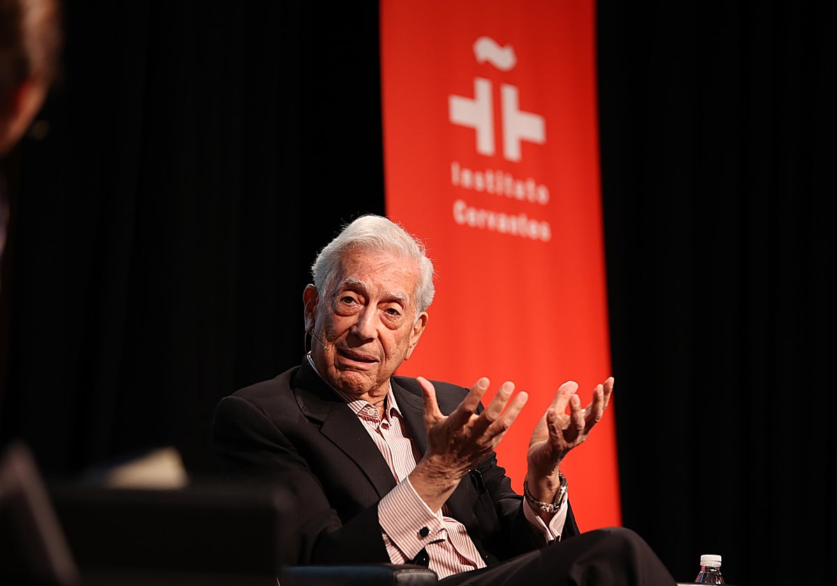 Mario Vargas Llosa en el Instituto Cervantes