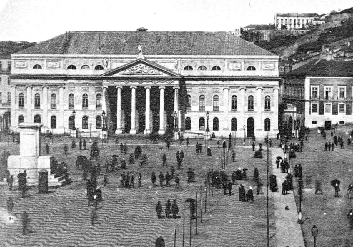 Imagen antigua de la Plaza de Rossio de Lisboa