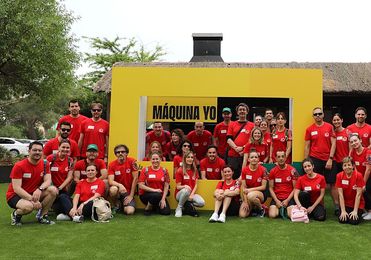 Los empleados se dividen en ocho equipos