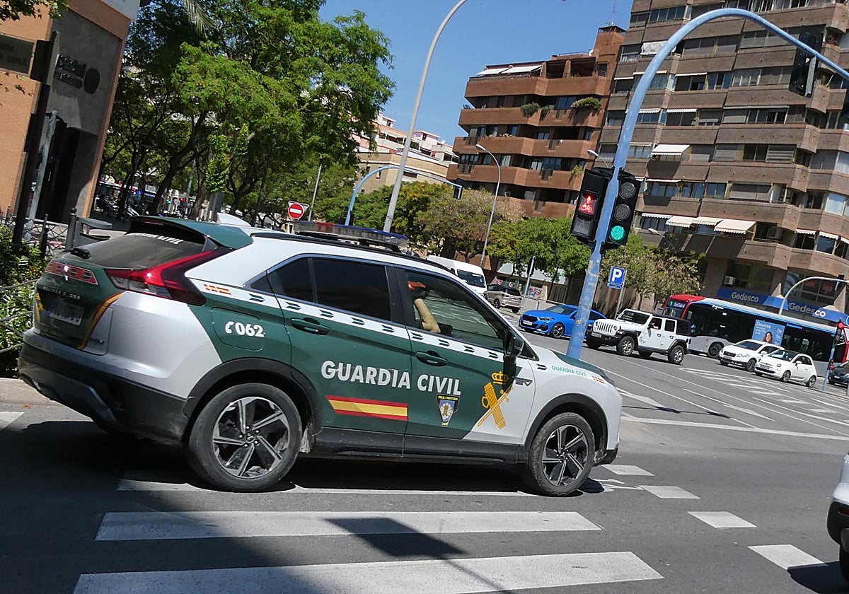 Imagen de archivo de un coche patrulla de la Guardia Civil