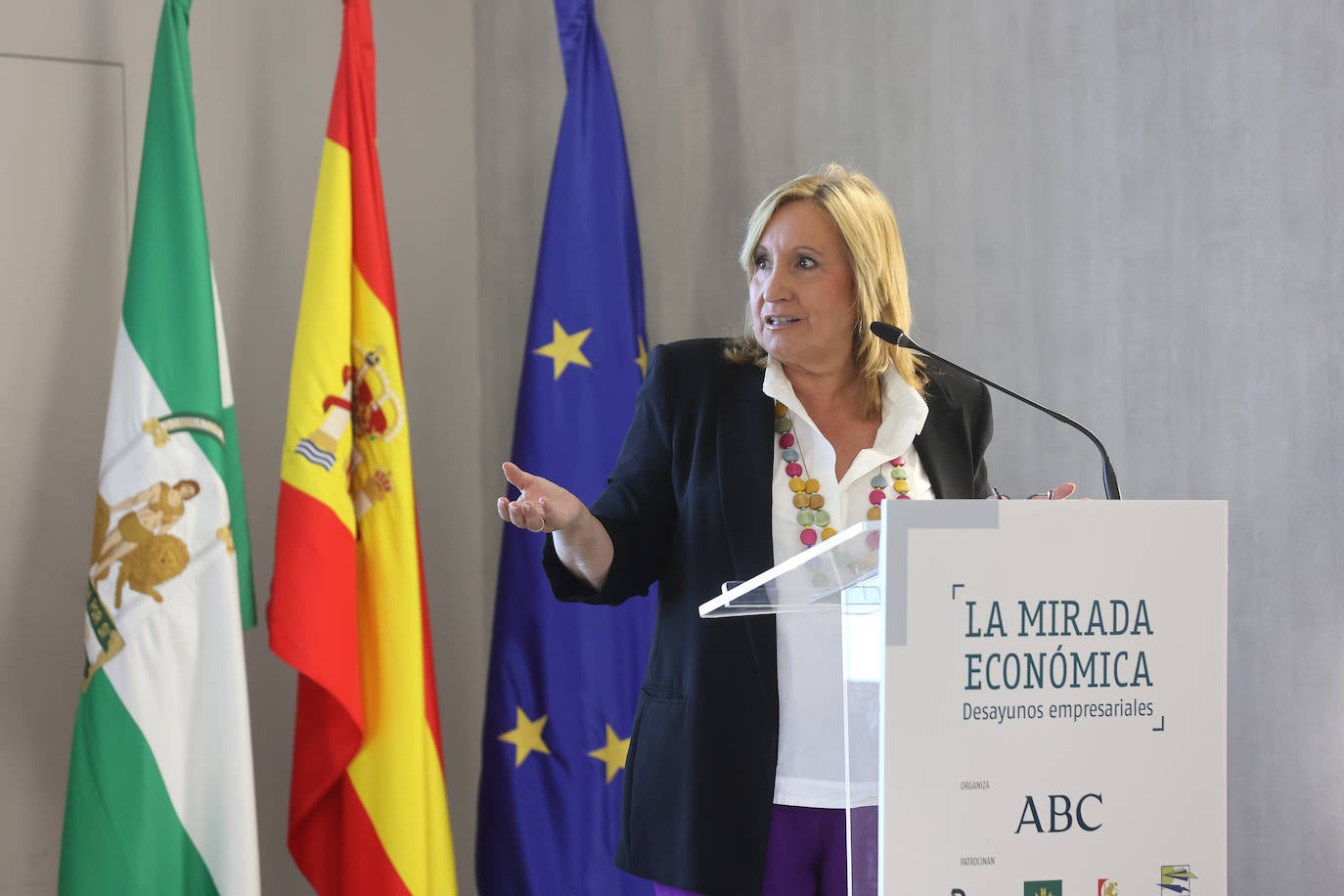 La participación de la viceconsejera de Agricultura en la Mirada Económica, en imágenes
