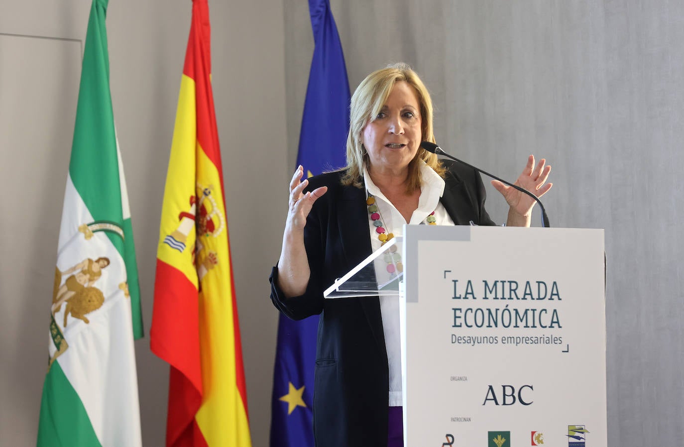 La participación de la viceconsejera de Agricultura en la Mirada Económica, en imágenes