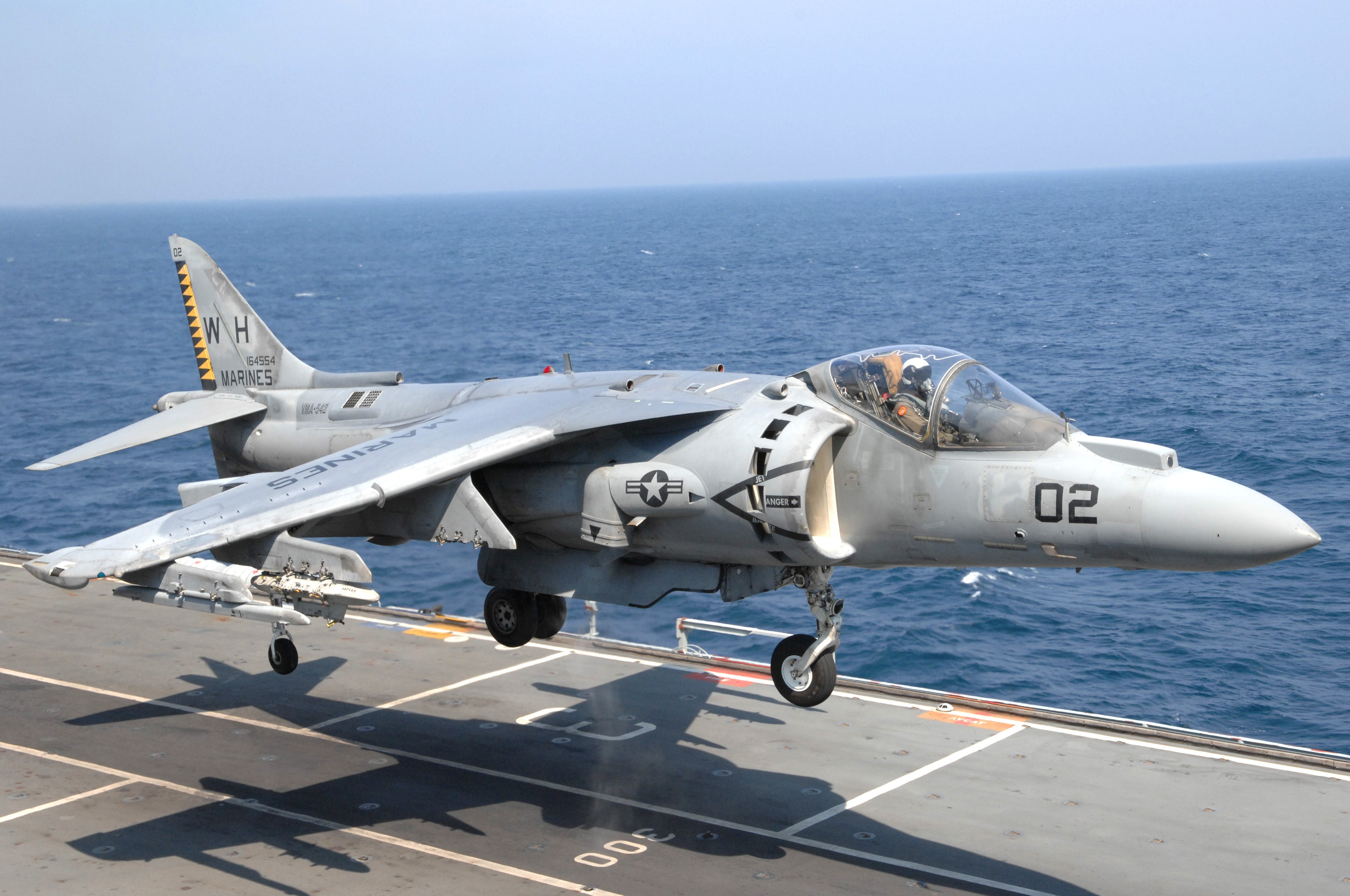 AV8B