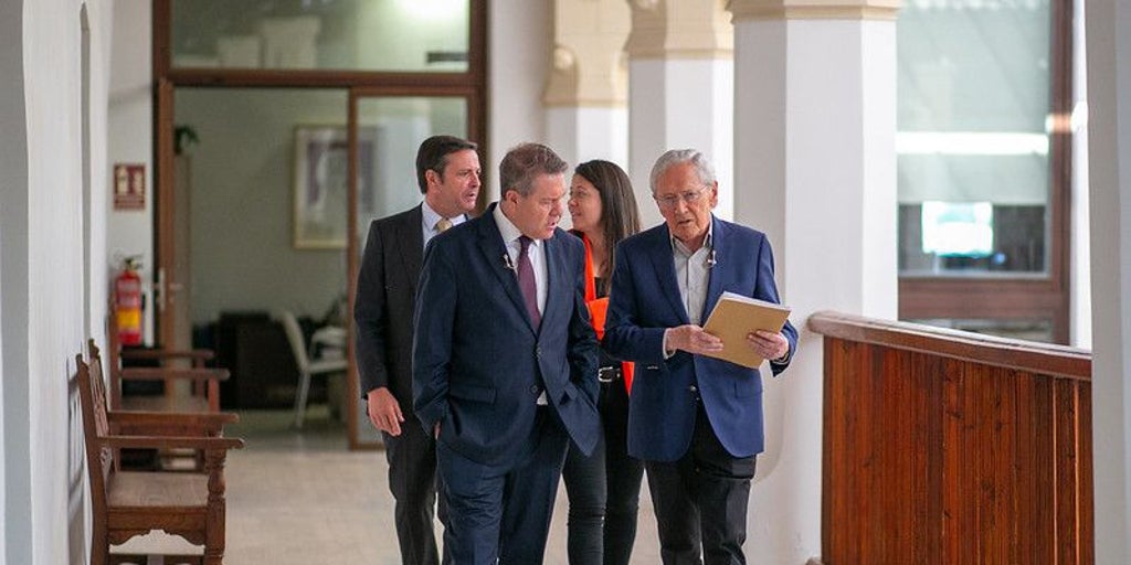 Castilla-La Mancha contará con un Decreto Joven para «estimular» la contratación de jóvenes con especial cualificación