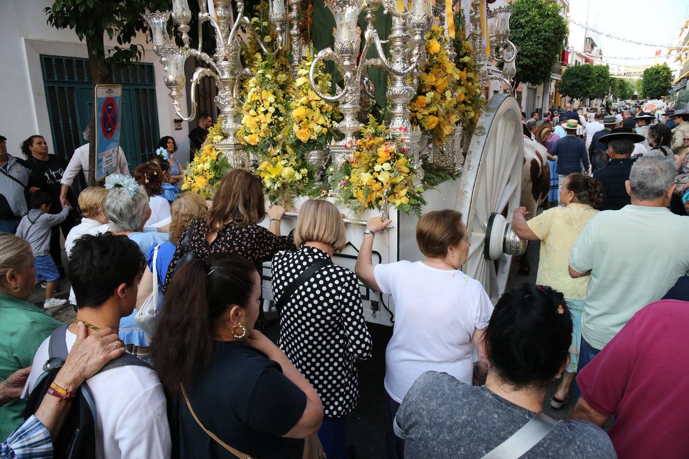 Primeros momentos de la peregrinación de la Hermandad del Rocío del Cerro del Águila