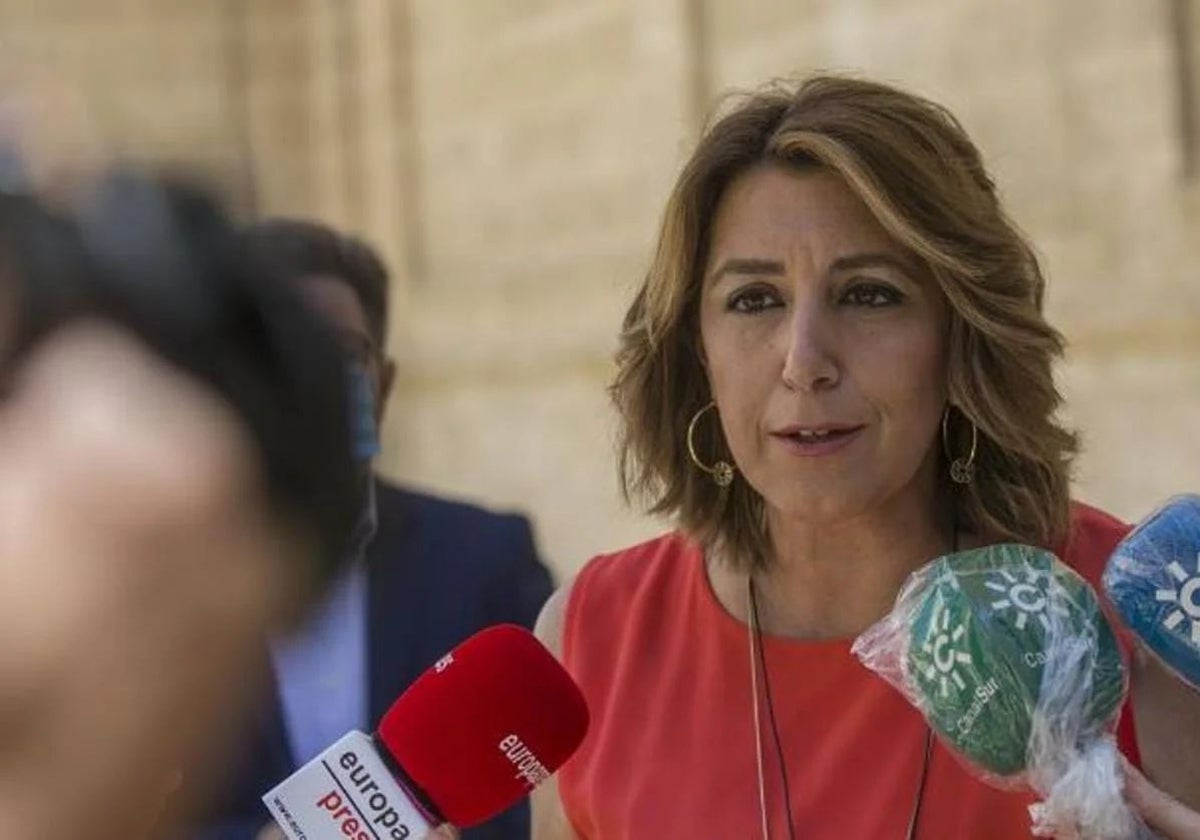 Susana Díaz dando unas declaraciones