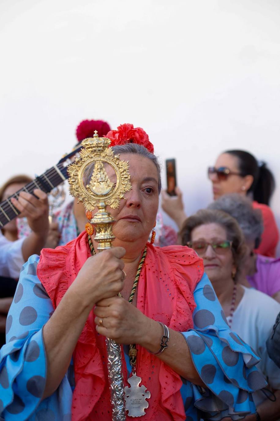 Salida de la hermandad de Pilas hacia la aldea del Rocío