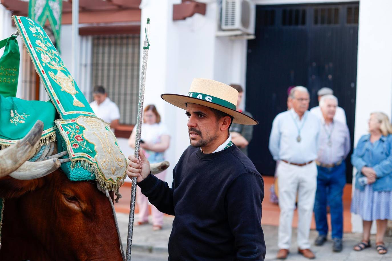 Salida de la hermandad de Pilas hacia la aldea del Rocío