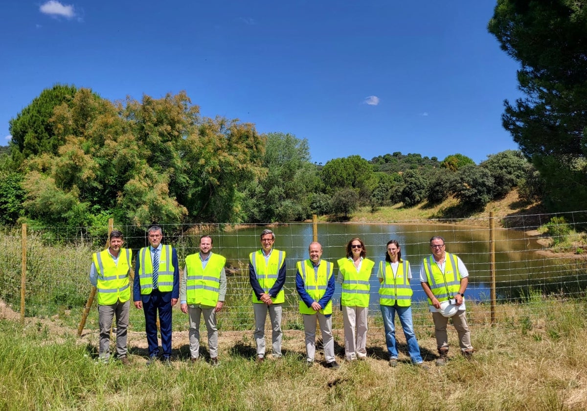 El consejero de Industria y otras autoridades en la zona minera recuperada en Villaviciosa de Córdoba