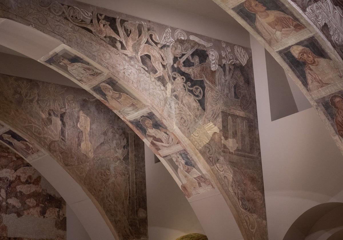 Exposición actual de las pinturas murales de Sijena en el MNAC de Barcelona