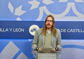 El portavoz nacional de Podemos llama a Ayuso  «paleta, ignorante e impresentable»