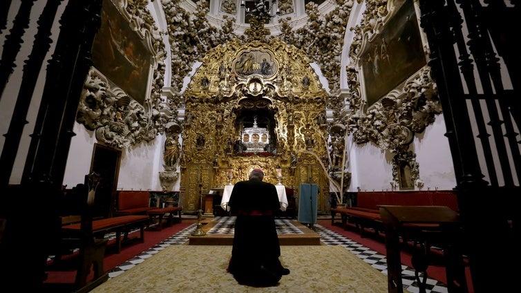 Adoración de 24 horas al Santísimo en la capilla del Sagrario de San Pedro de Córdoba por el Corpus