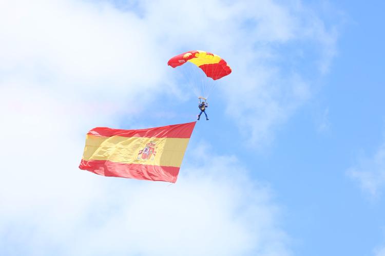 Exhibición dinámica en la Playa de las Alcaravaneras (Las Palmas de Gran Canaria) con motivo del «Día de las Fuerzas Armadas 2025»