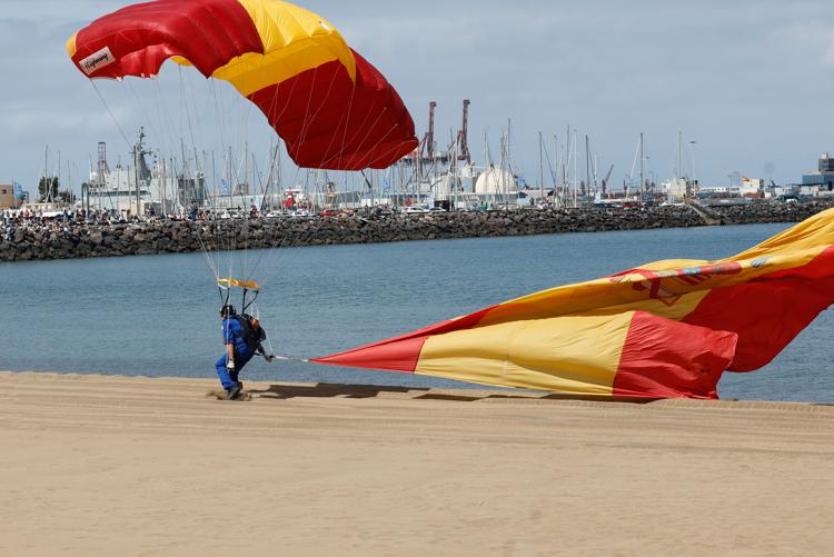 Acto de exhibición aérea, anfibia y terrestre dentro de las celebraciones por el Día de las Fuerzas Armadas (DIFAS) 2025