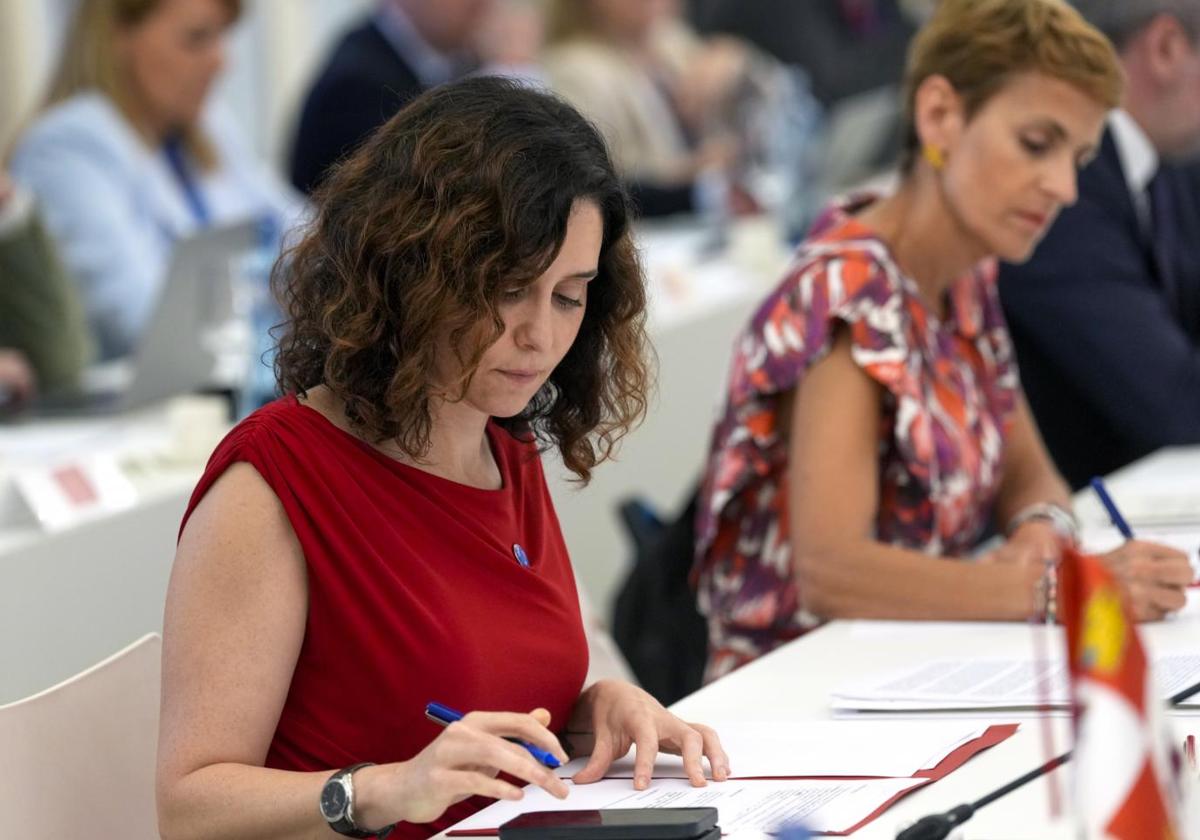 La presidenta de la Comunidad de Madrid, Isabel Díaz Ayuso, en la Conferencia de Presidentes, este viernes
