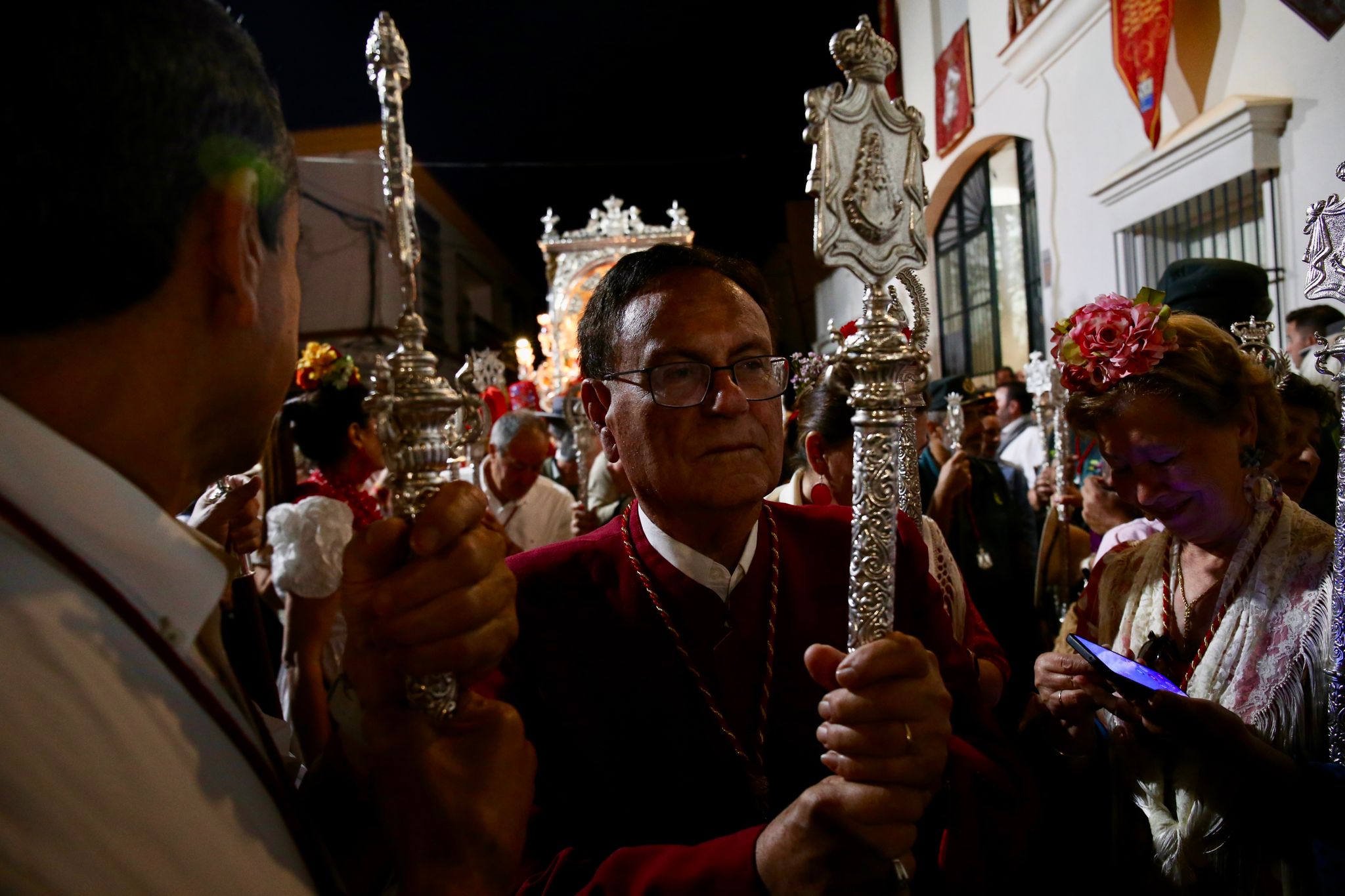 Sale Villamanrique, la última filial en ponerse en camino hacia el Rocío